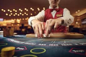 mewah88 Fortune Ox mobile interface showing live match updates and casino lobby side by side